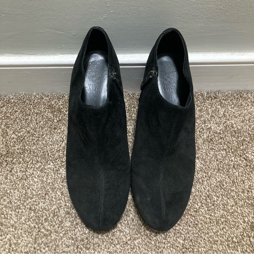 4/$10 - Vince Camuto Heeled Ankle Boots - Picture 3 of 8